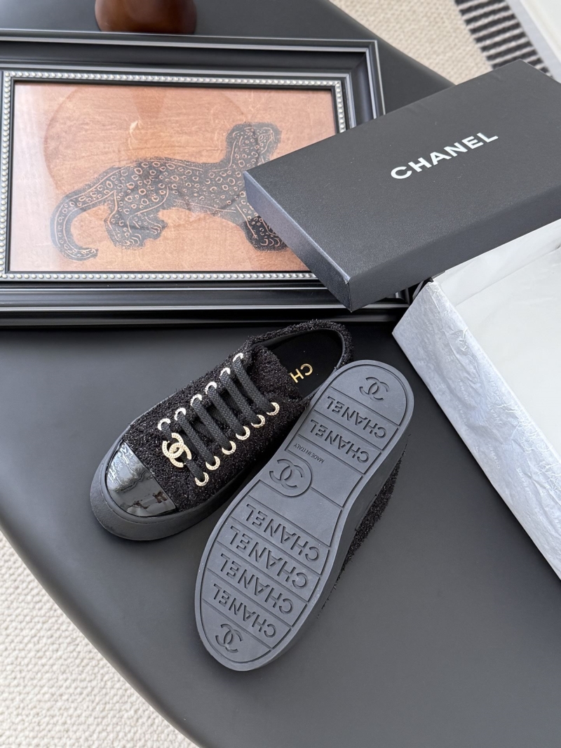 Ch**el sport shoes